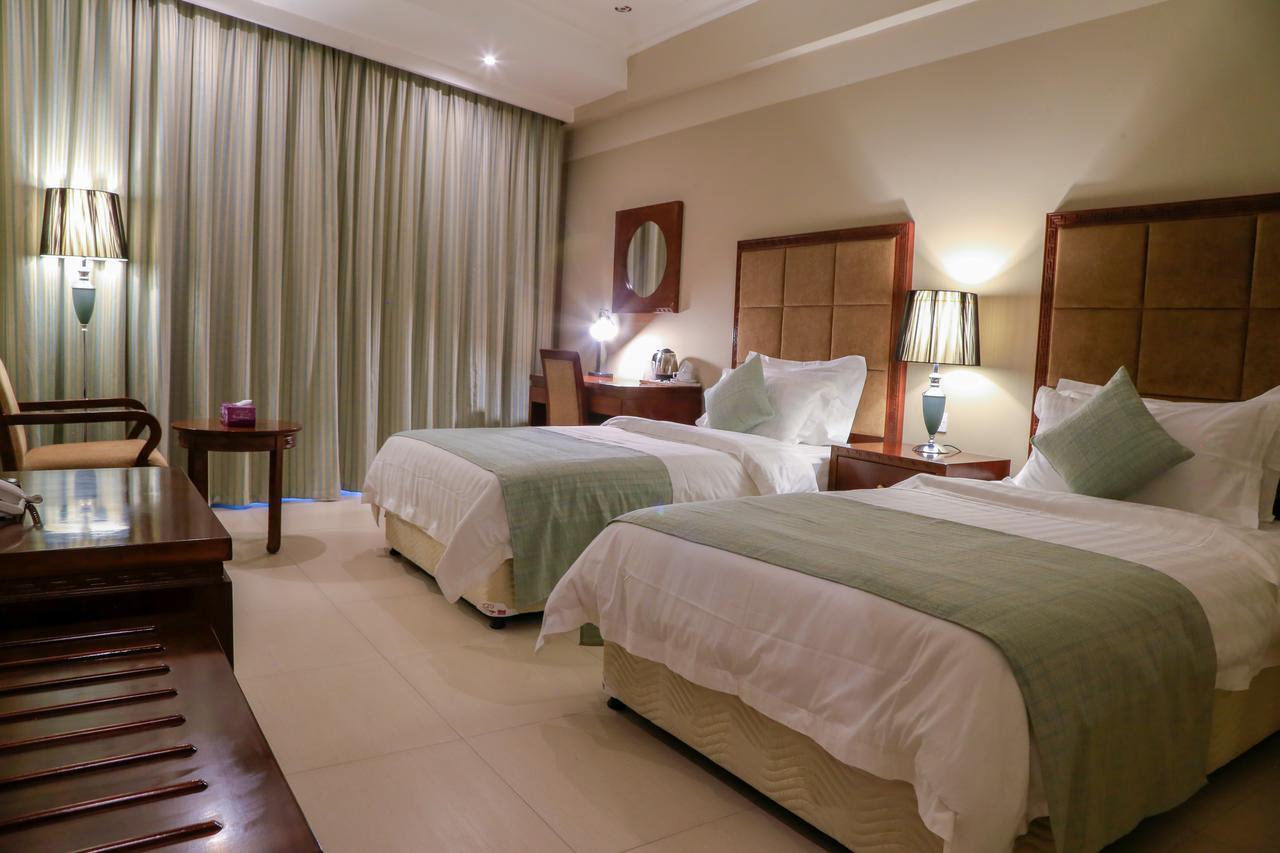 Muscat Inn Hotel Esterno foto