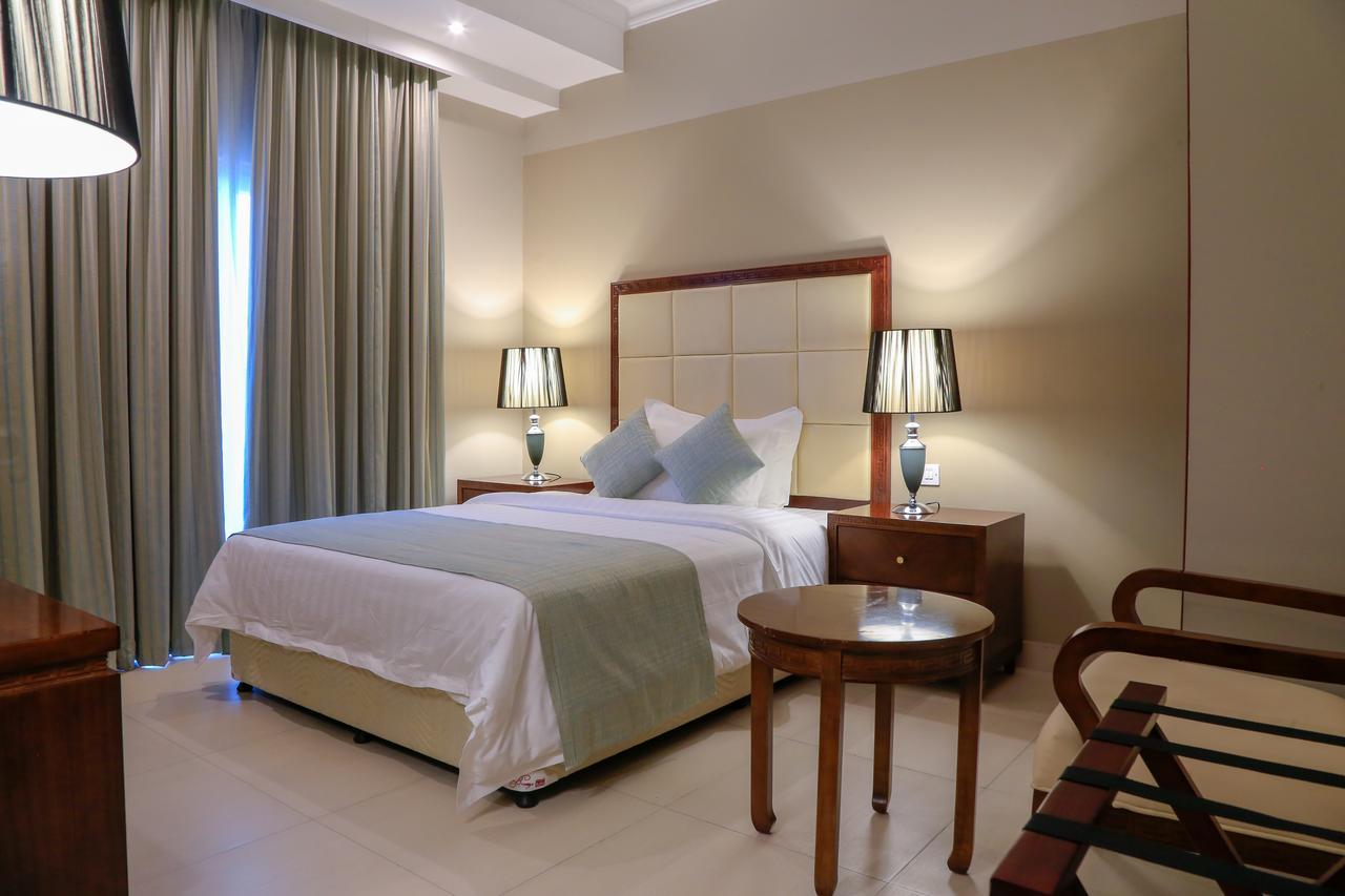 Muscat Inn Hotel Esterno foto